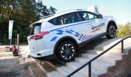 内鬼爆料新卡车视频播放,全新卡车视频首度亮相，揭秘未来运输革新